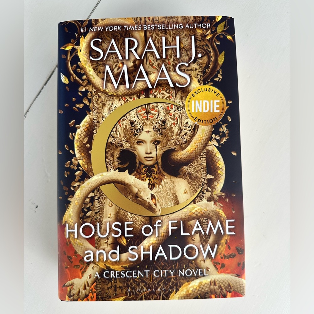 NEW +BONUS CHAPTER! Indie Edition Crescent City House of Flame and Shadow